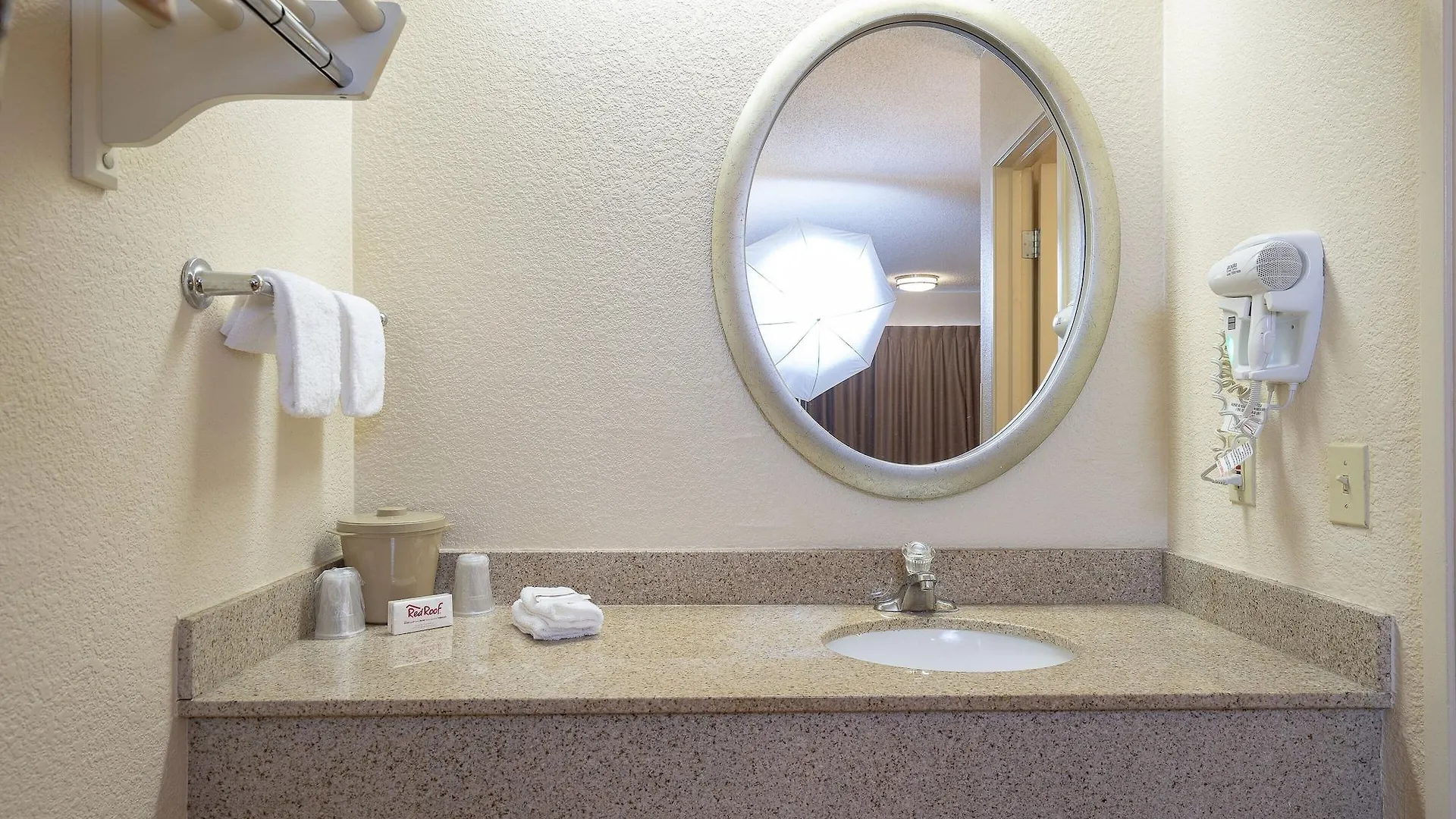 Μοτέλ Red Roof Inn Louisville Expo Airport