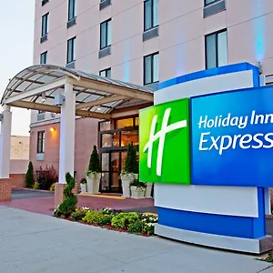 https://holiday-inn-express-brooklyn.us-newyorkcity.com